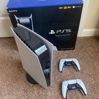 PlayStation 5 Digital Edition White 825GB 3